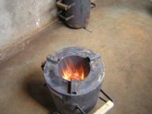 Jiko Bomba Gasifying the Pellets and making char